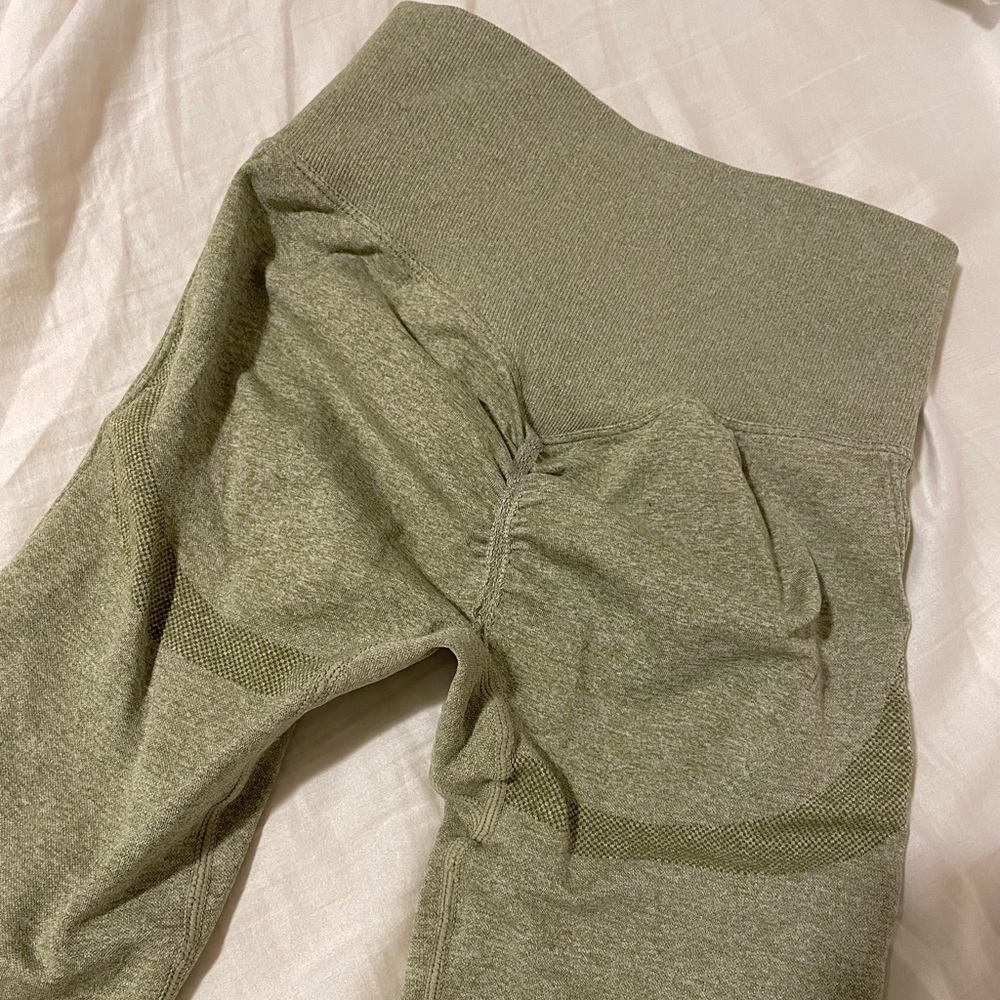 green butt scrunch leggings